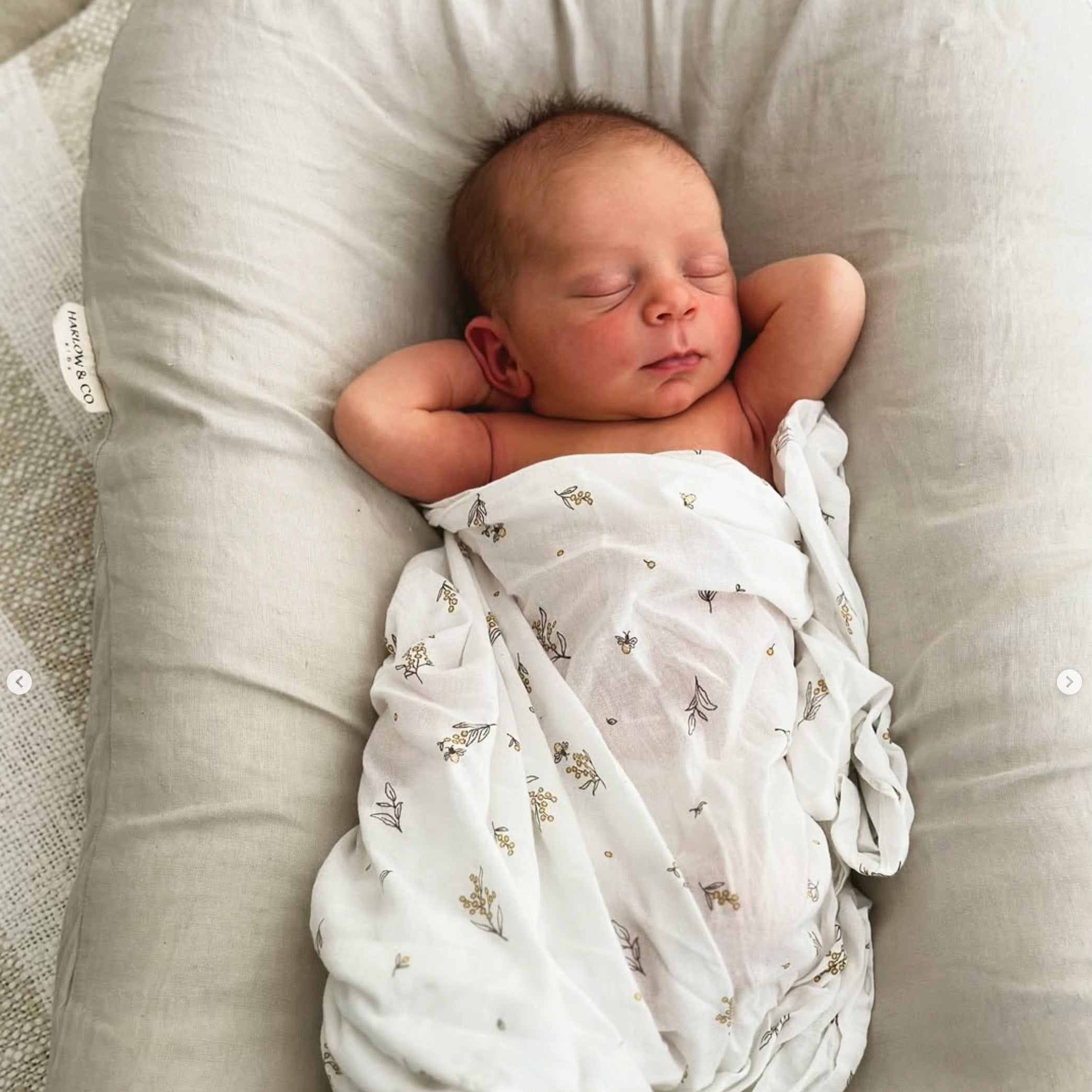 Baby Lounger + Linen Cover - Oat