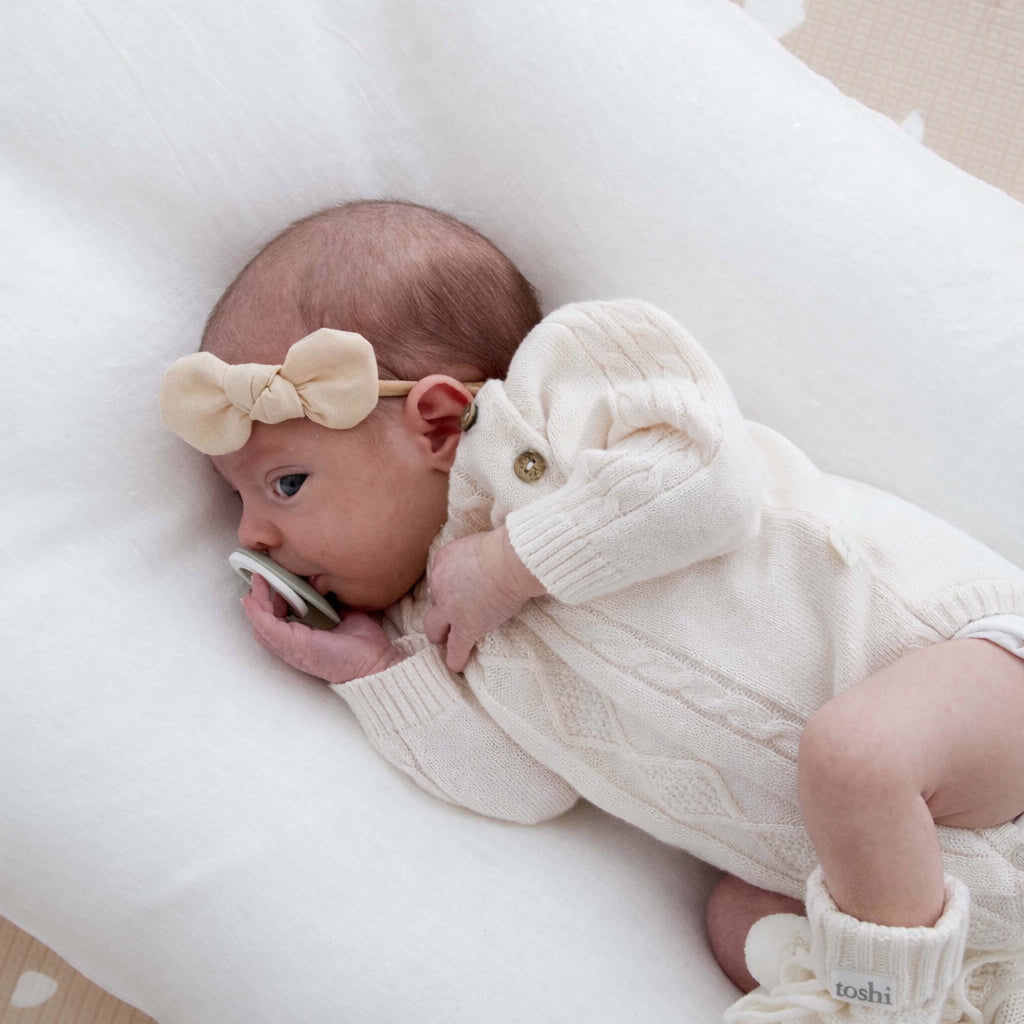 Baby Lounger + Linen Cover - White