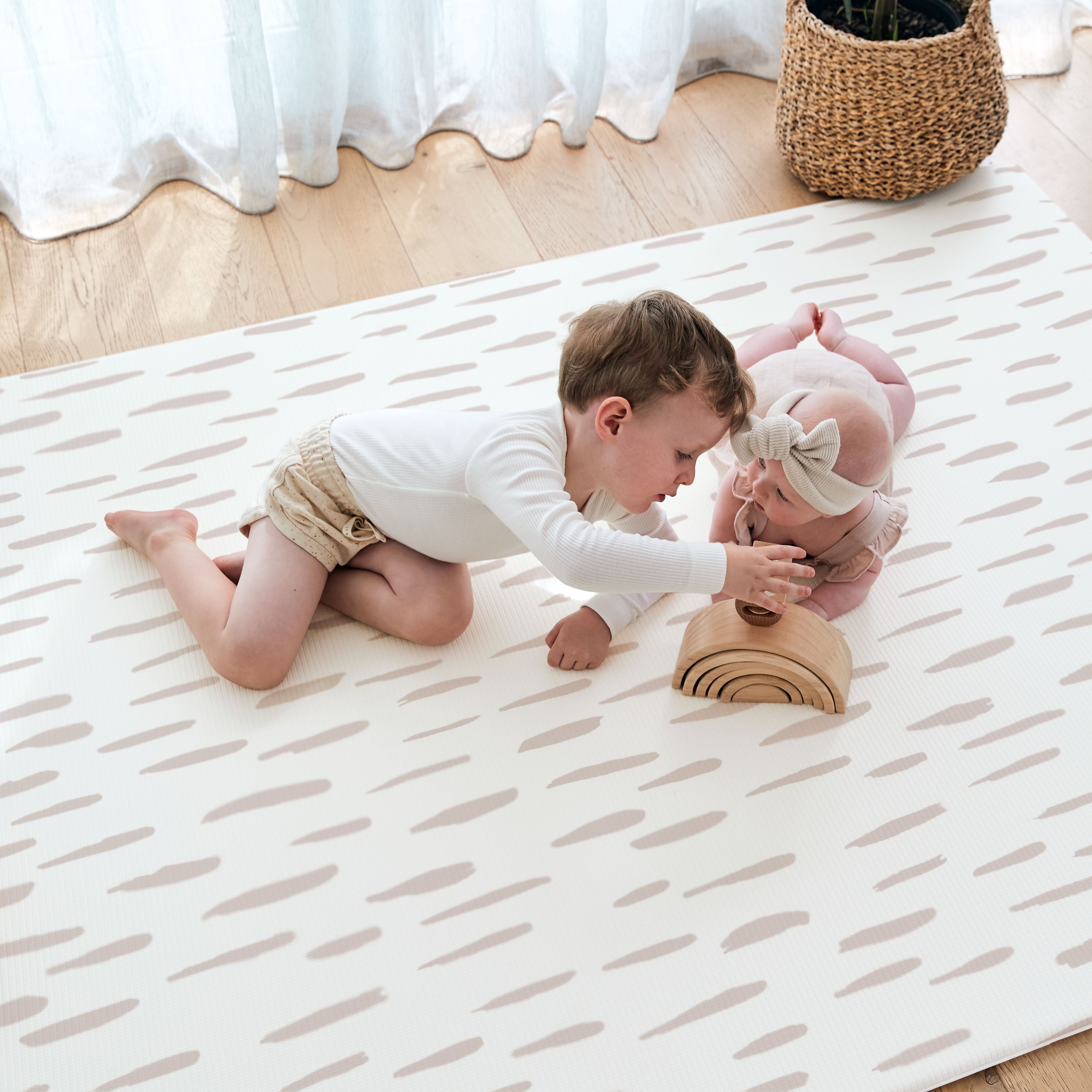 Brush Strokes / Terrazzo Biscotti Play Mat (Large)